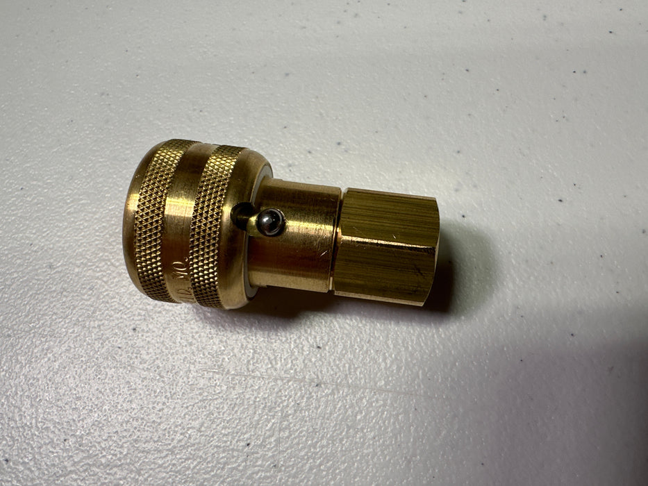 Foster SL3003, 3 Series, Industrial Coupler, Automatic, 1/4" Female NPT, Brass With Ball Sleeve Lock